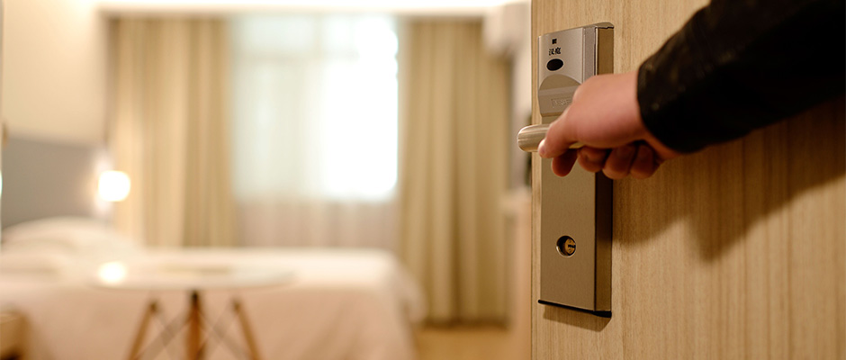 Une chambre d'hôtel accueillante et confortable